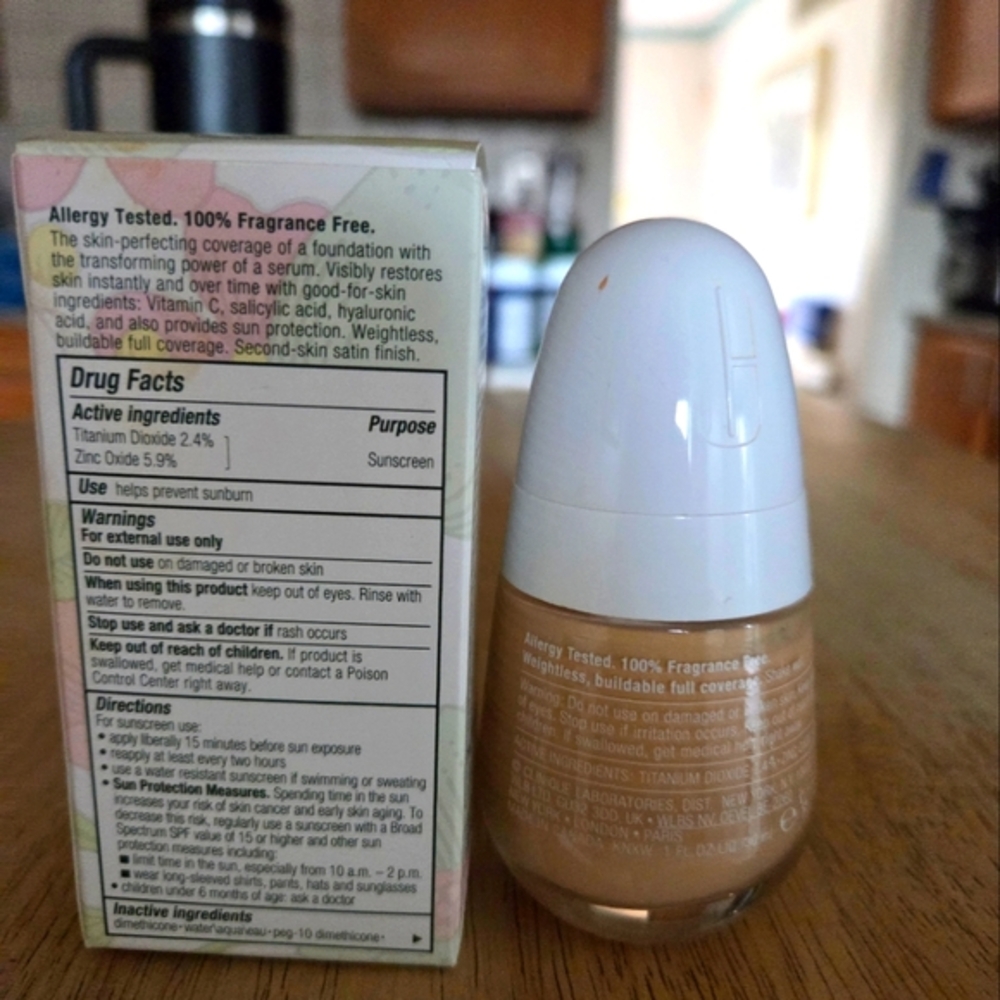 CLINIQUE Even Better Clinical Serum Foundation SPF25 Bone NIB - Picture 2 of 11